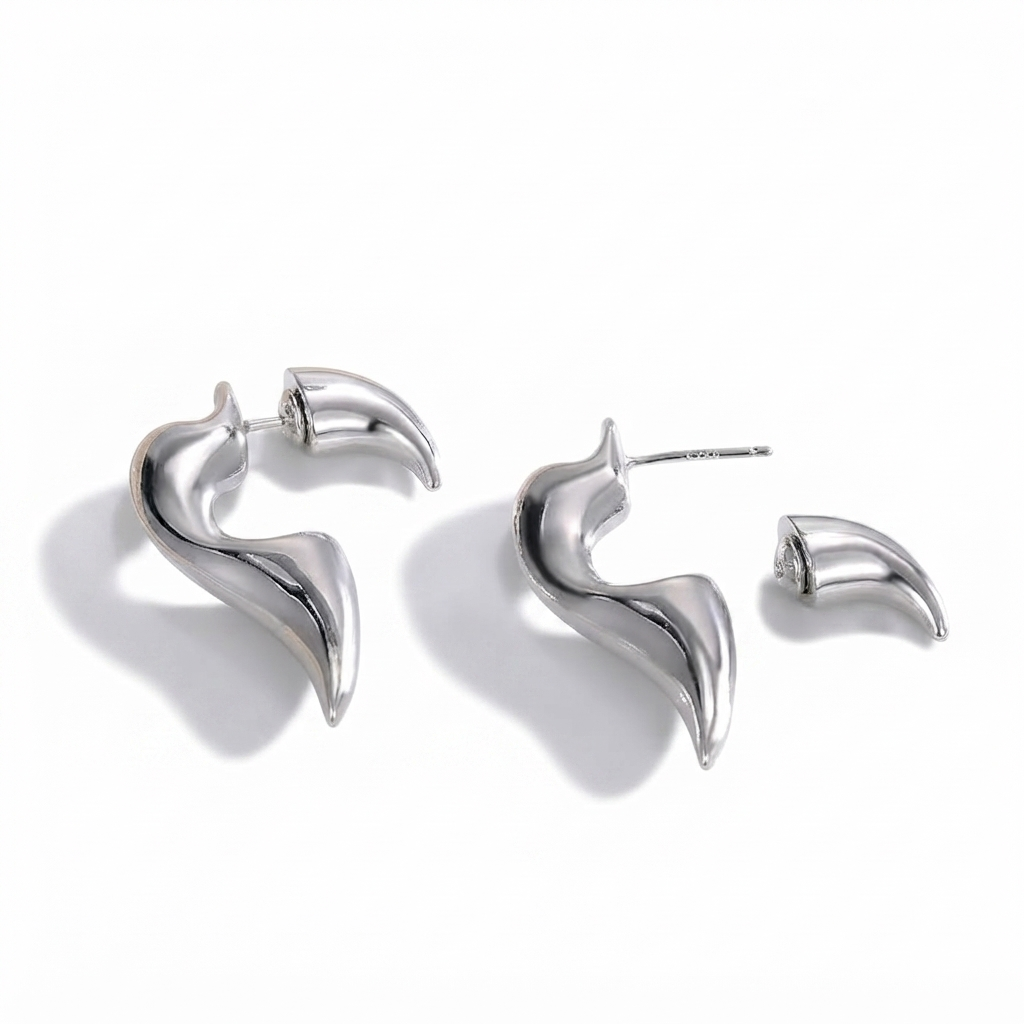 Flame Earrings in Silver